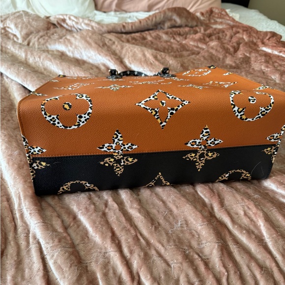 Louis Vuitton Black and Gold Leopard Monogram Tote - Picture 3 of 5